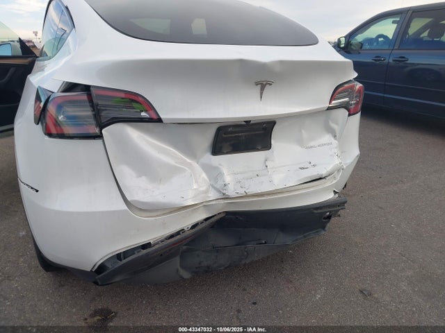 2023 TESLA MODEL Y 7SAYGDEE6PA058717 Photo 5