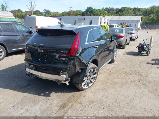 2019 CADILLAC XT4 1GYFZDR42KF148674 Photo 3