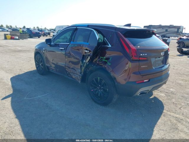 2022 CADILLAC XT4 1GYFZCR42NF131470 Photo 2