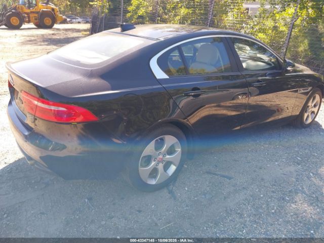 2017 JAGUAR XE SAJAR4BG9HA968407 Photo 3