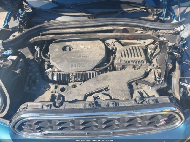 2017 MINI COUNTRYMAN WMZYT5C37H3D79170 Photo 9