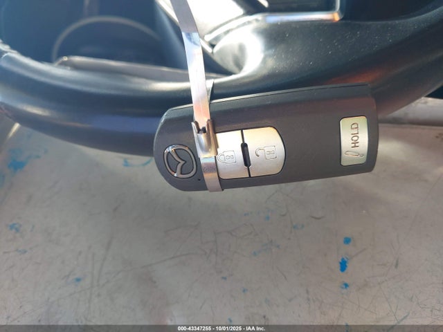 3MZBN1L36JM172115 Mazda py