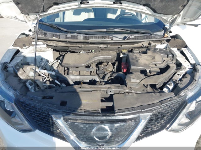 JN1BJ1CRXHW136282 Nissan 2017