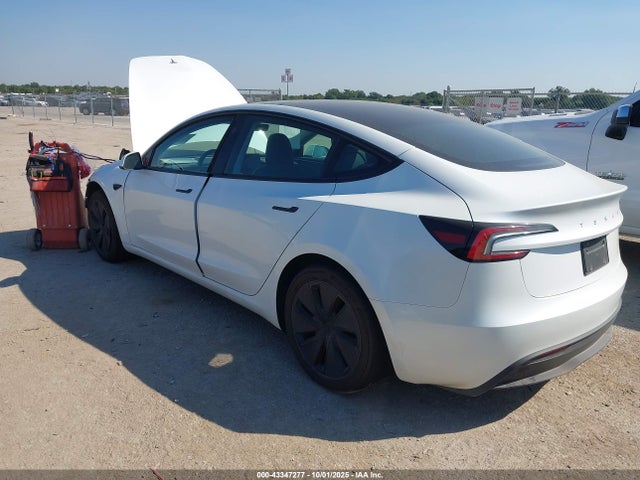 2024 TESLA MODEL 3 5YJ3E1EA2RF747491 Photo 2