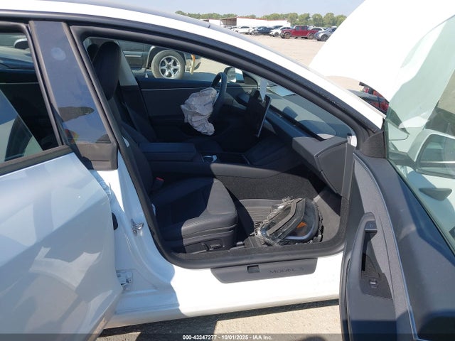 2024 TESLA MODEL 3 5YJ3E1EA2RF747491 Photo 4