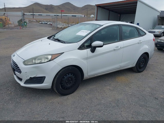 Ford Fiesta 2015 3FADP4AJXFM179302 Image 2