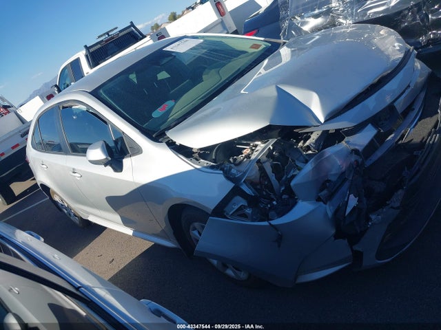 5YFB4MDE8RP157109 Toyota COROLLA LE