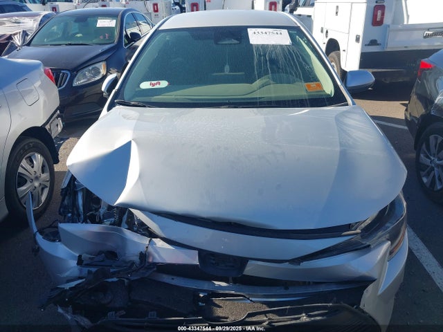 5YFB4MDE8RP157109 Toyota COROLLA LE