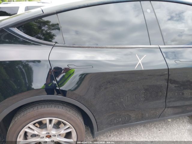 2023 TESLA MODEL Y 7SAYGDEE7PF768213 Photo 7