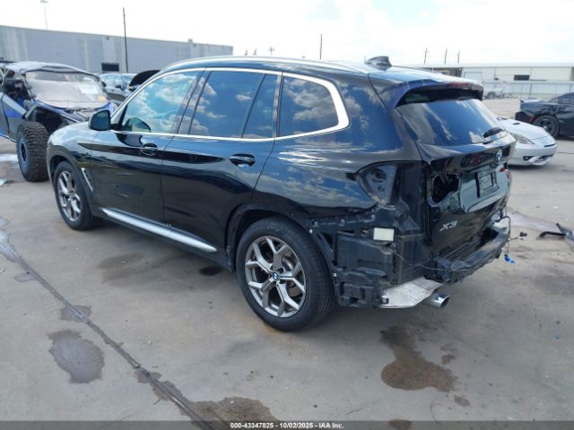 2021 BMW X3 5UXTY3C07M9F04910 Photo 2