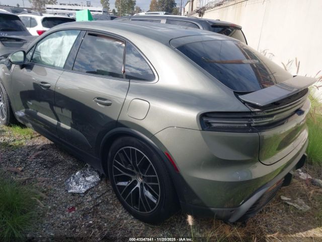 2025 PORSCHE MACAN ELECTRIC WP1AD2XA0SL076883 Photo 2