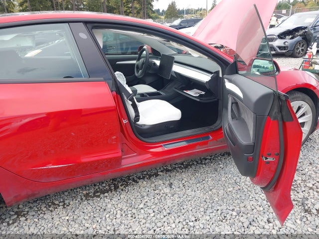 2022 TESLA MODEL 3 5YJ3E1EB5NF349971 Photo 4