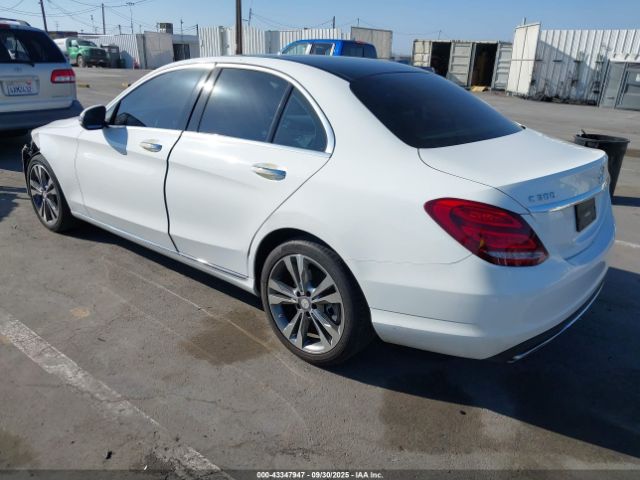 2016 MERCEDES-BENZ C 300 55SWF4KB5GU162568 Photo 2