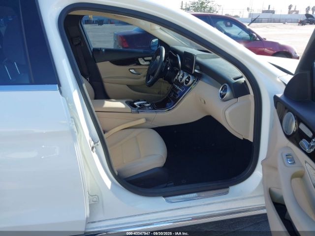 2016 MERCEDES-BENZ C 300 55SWF4KB5GU162568 Photo 4