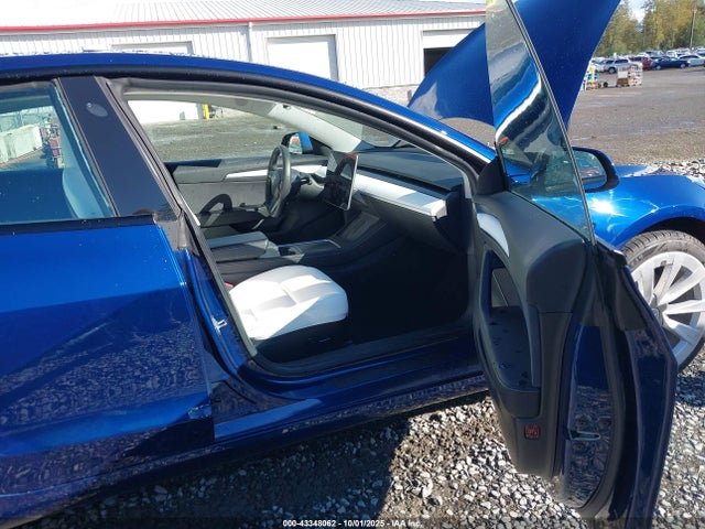 2021 TESLA MODEL 3 5YJ3E1EA6MF073452 Photo 4