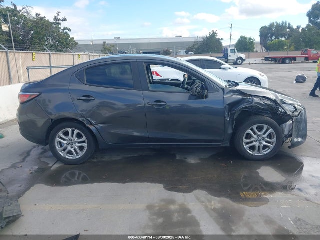 3MYDLBZV5GY104374 Scion p5v