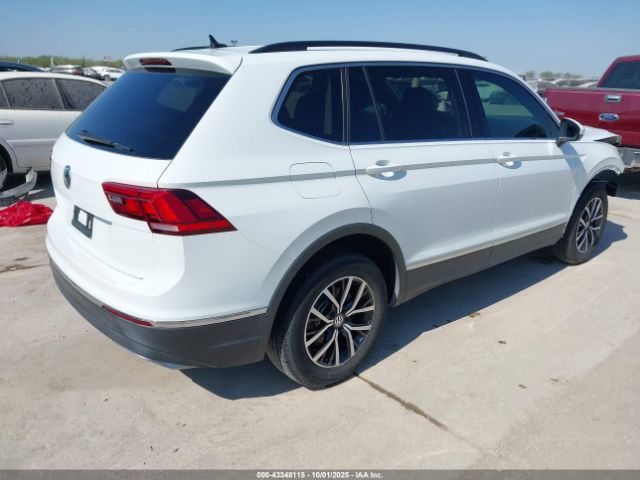 2020 VOLKSWAGEN TIGUAN 3VV3B7AX1LM083467 Photo 3