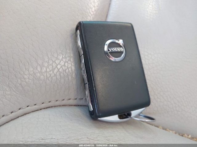 2017 VOLVO XC90 YV4A22PK4H1157261 Photo 10