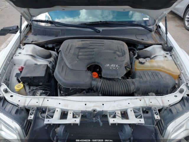 2019 CHRYSLER 300 2C3CCAEG9KH536237 Photo 9