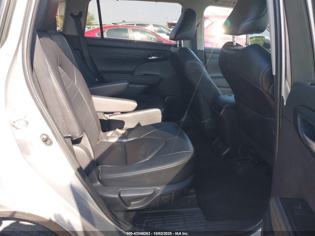 Toyota t24a-fts 2023 5TDKDRAH6PS011744 Image 8