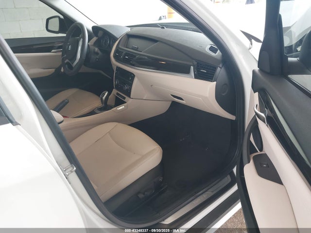 WBAVL1C5XFVY28365 BMW X1
