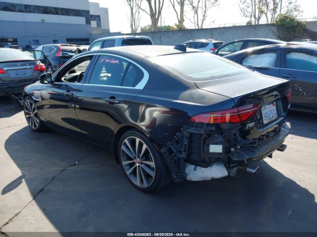 2020 JAGUAR XE SAJAE4FX5LCP56221 Photo 2