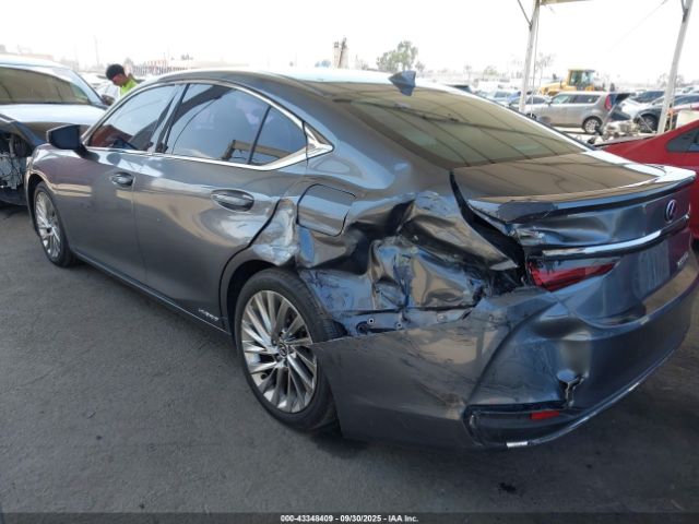 2019 LEXUS ES 300H JTHB21B19K2037715 Photo 2