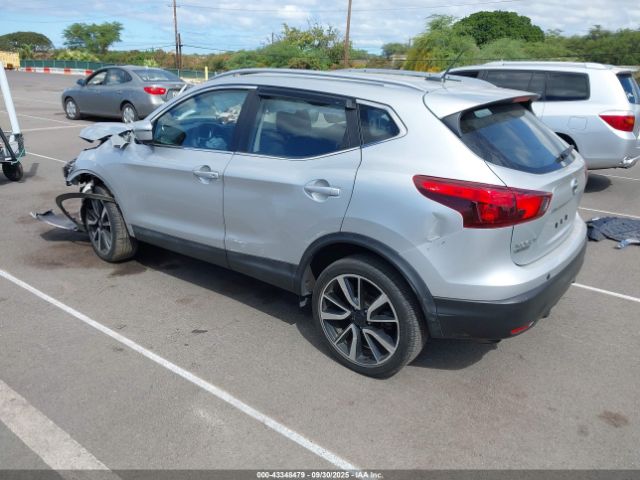 2017 NISSAN ROGUE SPORT JN1BJ1CP4HW012491 Photo 2