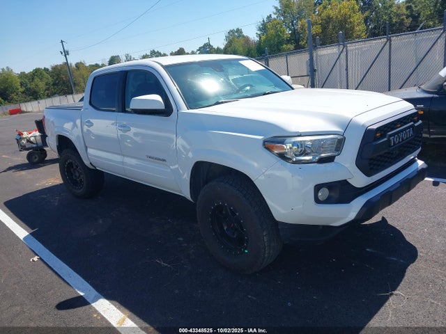 43348525 :رقم المزاد ، 5TFAX5GNXJX132125 vin ، 2018 Toyota Tacoma Sr5 مزاد بيع
