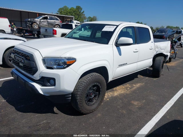 Aukcja sprzedaży 2018 Toyota Tacoma Sr5, vin: 5TFAX5GNXJX132125, numer aukcji: 43348525