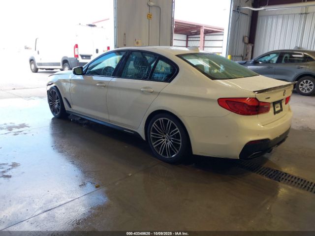 2019 BMW 530I WBAJA7C55KG912731 Photo 2