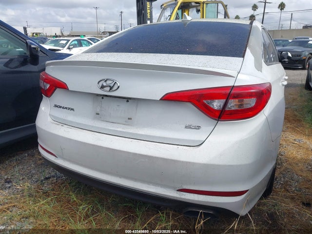 Hyundai 2017 2017 5NPE24AA6HH445565 Image 17