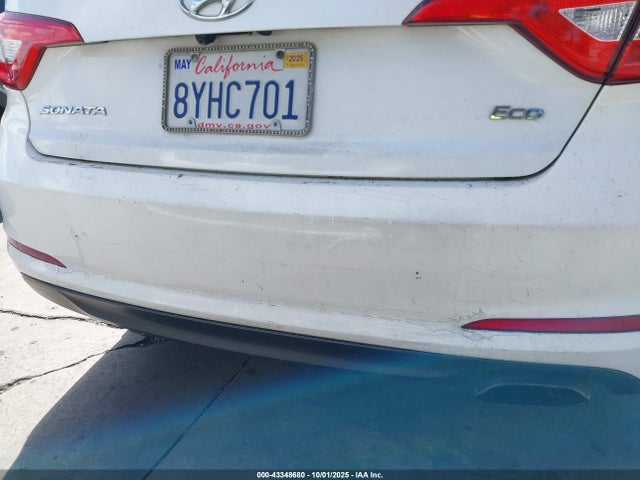 Hyundai 2017 2017 5NPE24AA6HH445565 Image 22