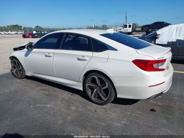 2018 HONDA ACCORD 1HGCV1F32JA063054 Photo 2