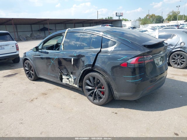 2016 TESLA MODEL X 5YJXCAE41GF001466 Photo 2