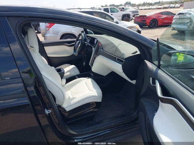 2016 TESLA MODEL X 5YJXCAE41GF001466 Photo 4