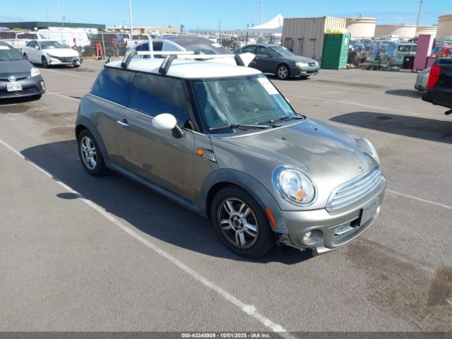 2011 MINI COOPER WMWSU3C57BT098917
