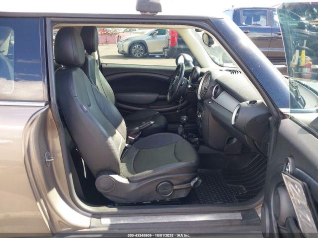 2011 MINI COOPER WMWSU3C57BT098917 Photo 4