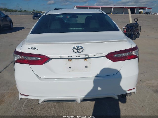 4T1B11HK5JU151360 Toyota CAMRY SE
