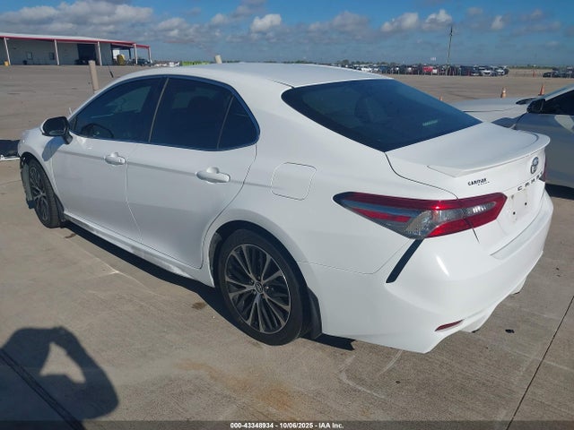 4T1B11HK5JU151360 Toyota CAMRY SE