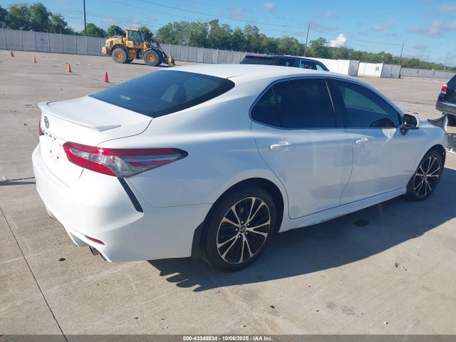 4T1B11HK5JU151360 Toyota CAMRY SE