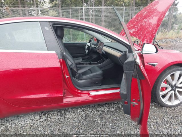 2018 TESLA MODEL 3 5YJ3E1EBXJF075452 Photo 4