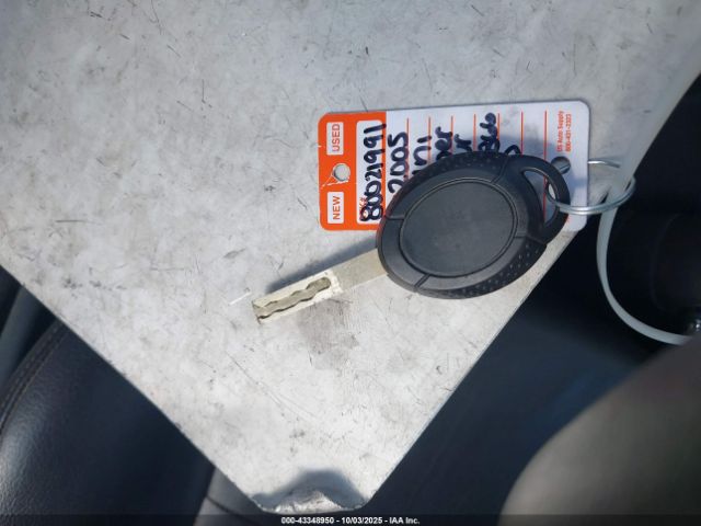 2005 MINI COOPER S WMWRE33415TD95403 Photo 10