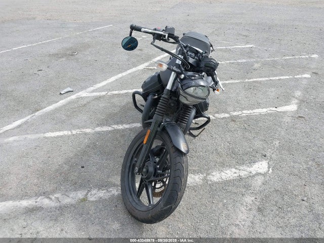 ZGUKZUA03MM000381 Moto Guzzi V7 Stone