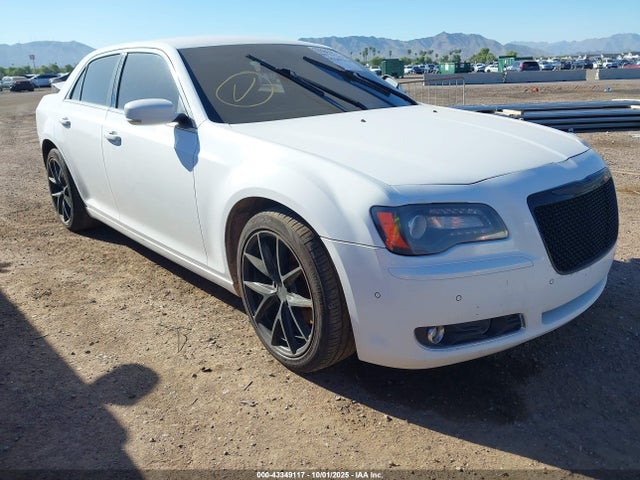 2014 CHRYSLER 300 2C3CCABT8EH100940