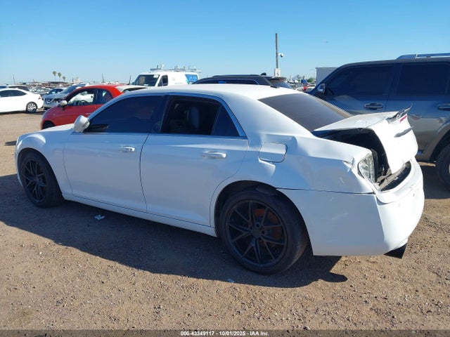 Chrysler 300 300s 2014 2C3CCABT8EH100940 Image 17