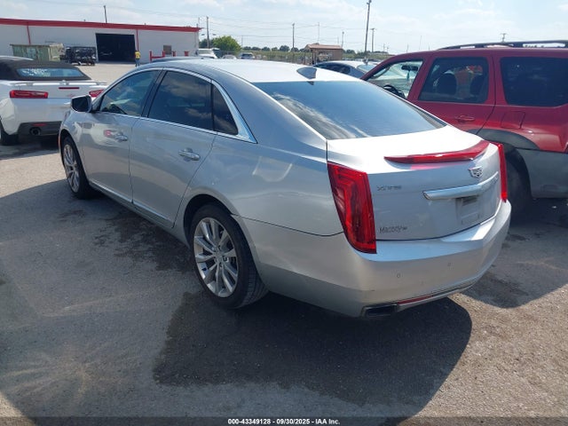 2016 CADILLAC XTS 2G61M5S38G9154634 Photo 2