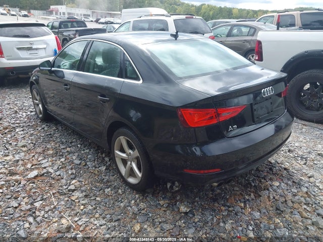 2015 AUDI A3 WAUACGFF1F1058392 Photo 2