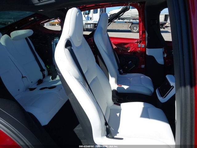 2025 TESLA MODEL X 7SAXCBE55SF472241 Photo 7