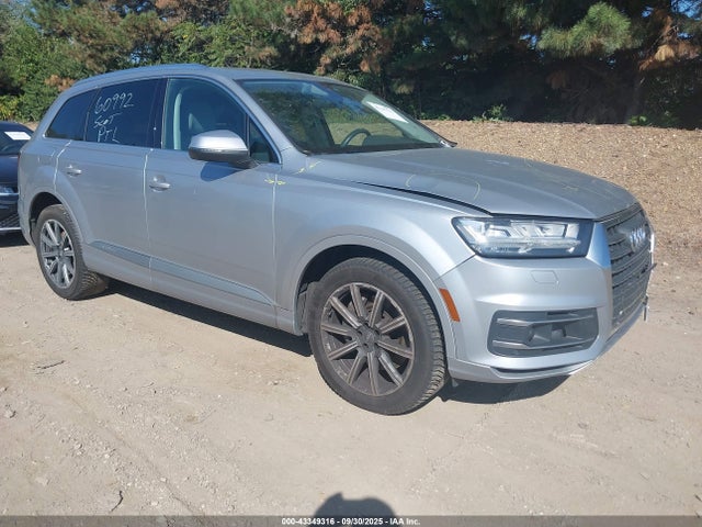 2017 AUDI Q7 WA1VAAF73HD056168 Photo 0